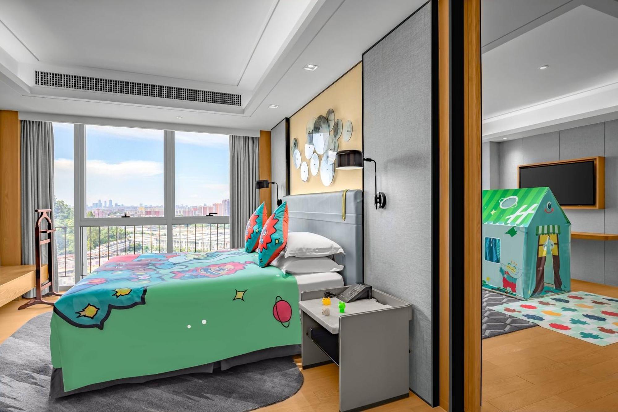 Holiday Inn Guangzhou South Lake Hotel - Ideal For Business & Leisure Zewnętrze zdjęcie
