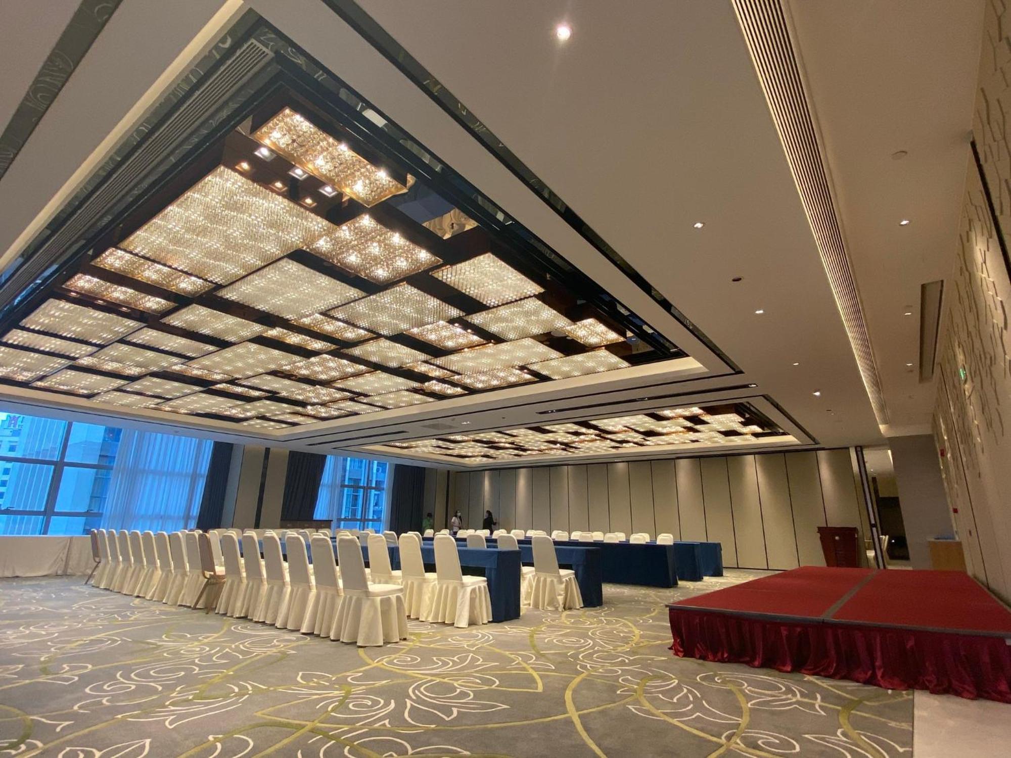 Holiday Inn Guangzhou South Lake Hotel - Ideal For Business & Leisure Zewnętrze zdjęcie