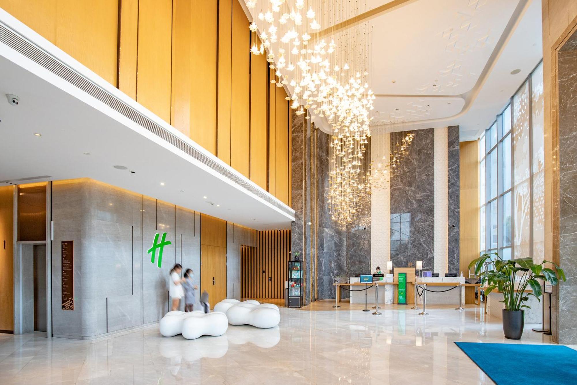 Holiday Inn Guangzhou South Lake Hotel - Ideal For Business & Leisure Zewnętrze zdjęcie