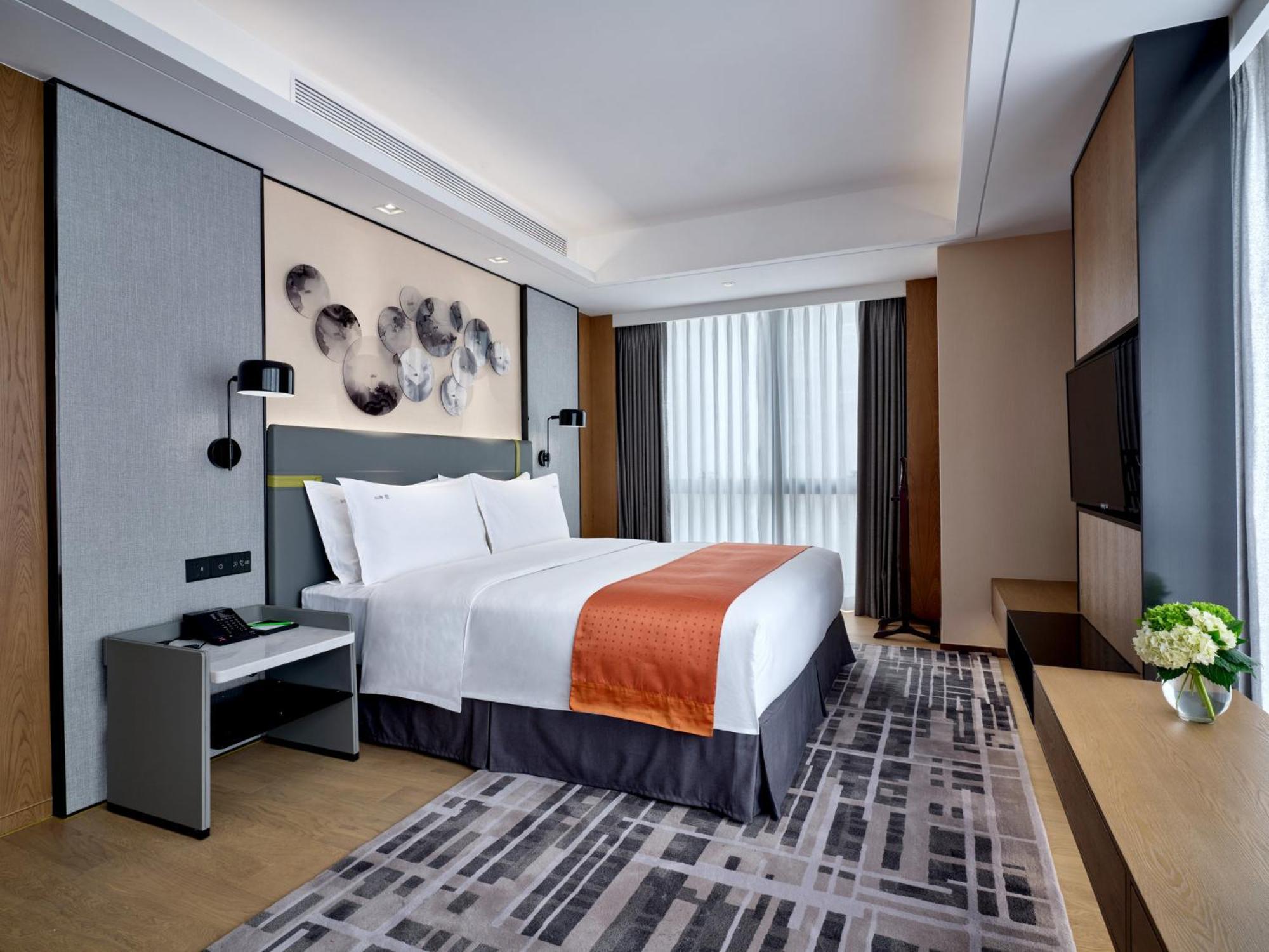 Holiday Inn Guangzhou South Lake Hotel - Ideal For Business & Leisure Zewnętrze zdjęcie